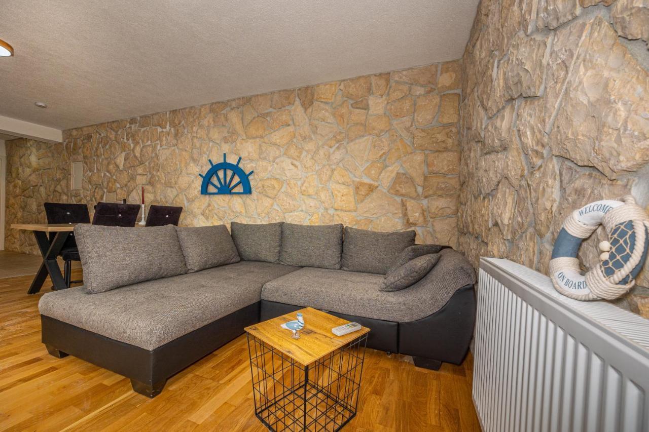 Rocca Apartment *