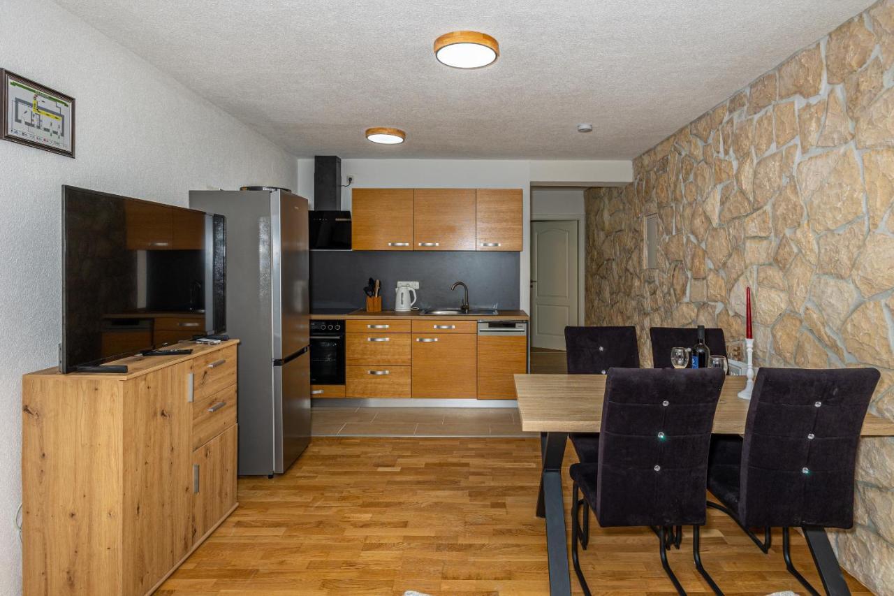 Rocca Apartment
